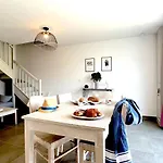Le Clos Des Vieux Moulins *