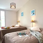 Le Clos Des Vieux Moulins 라플로트
