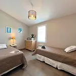 Le Clos Des Vieux Moulins 라플로트