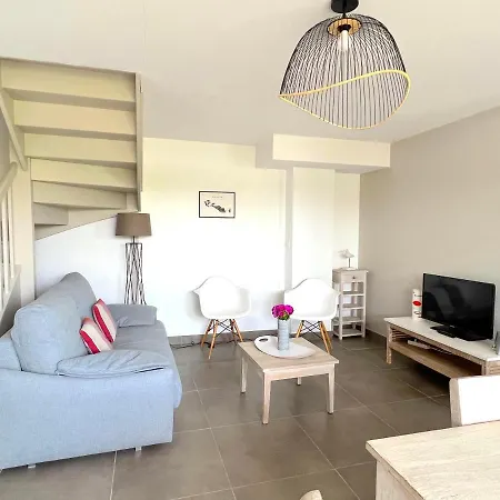 Le Clos Des Vieux Moulins *