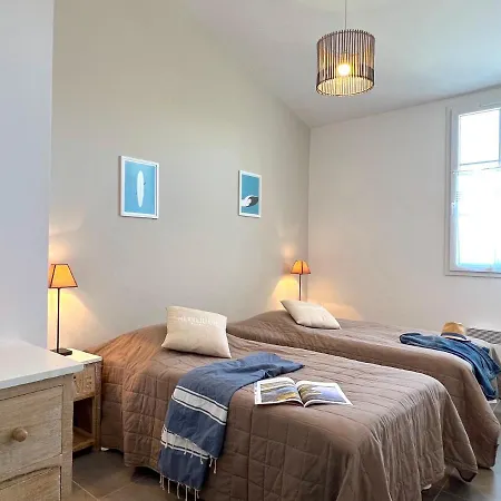 Le Clos Des Vieux Moulins Casa vacanze La Flotte