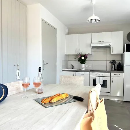 Le Clos Des Vieux Moulins Holiday home La Flotte