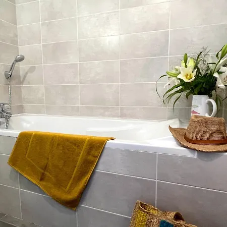 Le Clos Des Vieux Moulins * La Flotte