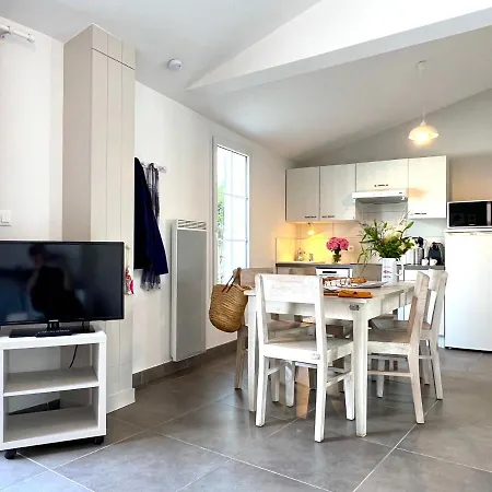 Holiday home Le Clos Des Vieux Moulins *