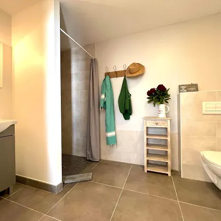 Le Clos Des Vieux Moulins La Flotte