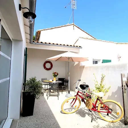 Holiday home Le Clos Des Vieux Moulins La Flotte