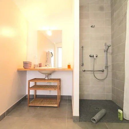 Le Clos Des Vieux Moulins * La Flotte